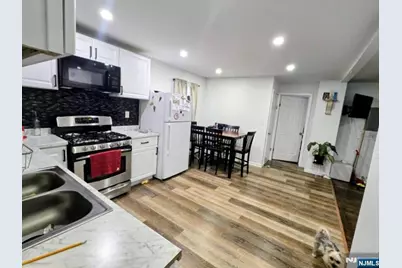 181 Hollywood Avenue, Irvington, NJ 07111 - Photo 9
