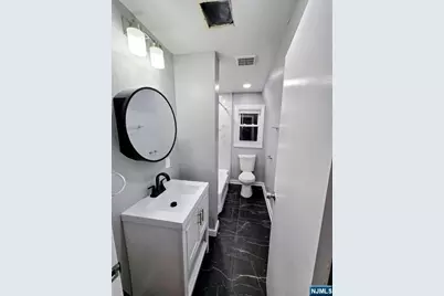 181 Hollywood Avenue, Irvington, NJ 07111 - Photo 11