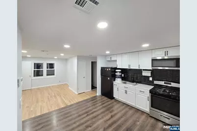 181 Hollywood Avenue, Irvington, NJ 07111 - Photo 5
