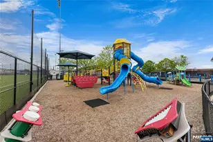 165 Roosevelt Dr, Wood Ridge, NJ 07075 - Photo 49