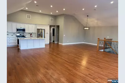100 Charlton, Lodi, NJ 07644 - Photo 9