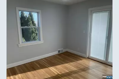 86 Howland Avenue, Teaneck Township, NJ 07666 - Photo 9