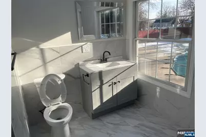 86 Howland Avenue, Teaneck Township, NJ 07666 - Photo 23