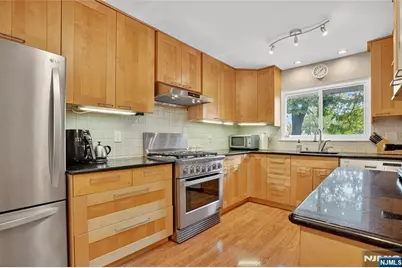 16 Greentree Terrace, Tenafly, NJ 07670 - Photo 9