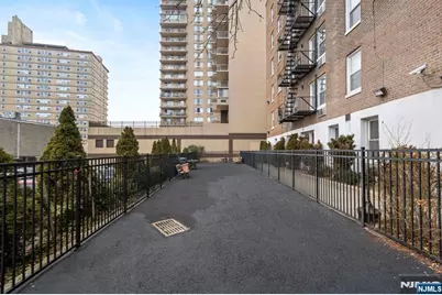 2160 Center Avenue 5R #5R, Fort Lee, NJ 07024 - Photo 15