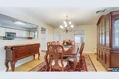 25 Woodland Avenue, West Orange Township, NJ 07052 - Photo 9