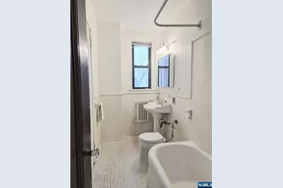 363-377 Mount Prospect 1B #1B, Newark, NJ 07104 - Photo 25