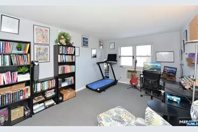 100 Pierson Miller E4 #E4, Pompton Lakes, NJ 07442 - Photo 11