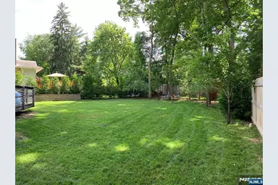 22 Tenakill Street, Closter, NJ 07624 - Photo 15