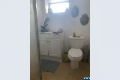 74 Avenue E, Lodi, NJ 07644 - Photo 21