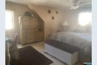 74 Avenue E, Lodi, NJ 07644 - Photo 17