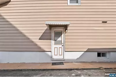 42 Livingston Avenue, Lyndhurst Township, NJ 07071 - Photo 31