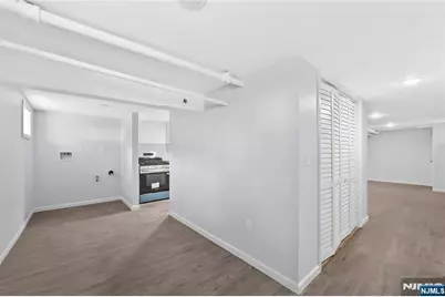 42 Livingston Avenue, Lyndhurst Township, NJ 07071 - Photo 27