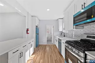 42 Livingston Ave, Lyndhurst Township, NJ 07071 - Photo 11