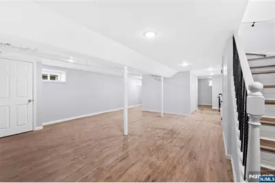 42 Livingston Avenue, Lyndhurst Township, NJ 07071 - Photo 21