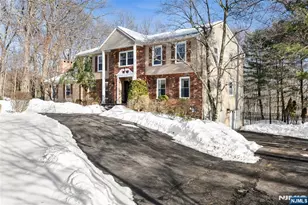 10 Moonshadow Ct, Kinnelon, NJ 07405 - Photo 1