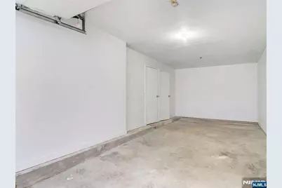 42 Krueger Court 1305 #1305, Newark, NJ 07103 - Photo 25