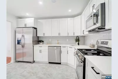 42 Krueger Court 1305 #1305, Newark, NJ 07103 - Photo 11