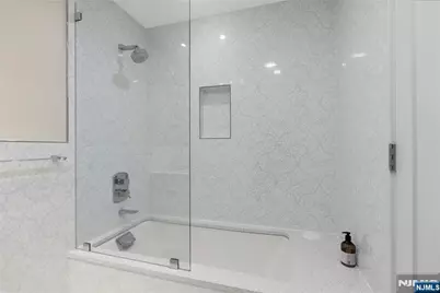 316 Park Avenue 2 #2, Hoboken, NJ 07030 - Photo 19