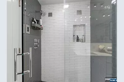 316 Park Avenue 2 #2, Hoboken, NJ 07030 - Photo 25