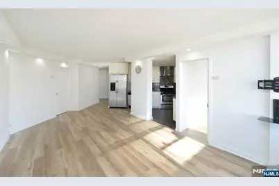 7002 Boulevard East 21B #21B, Guttenberg, NJ 07093 - Photo 5