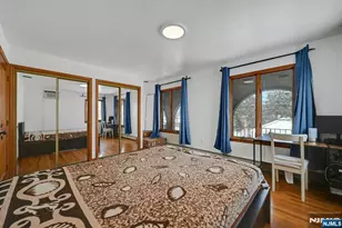 34 Locust St, Elmwood Park, NJ 07407 - Photo 29