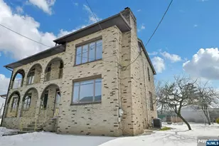 34 Locust St, Elmwood Park, NJ 07407 - Photo 3