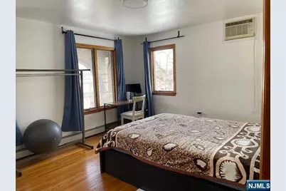 34 Locust Street, Elmwood Park, NJ 07407 - Photo 13