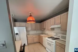 35 Chanda Ct D035, Clifton, NJ 07012 - Photo 5