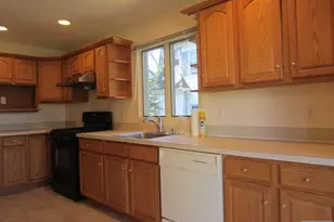 55 Columbus Dr B, Tenafly, NJ 07670 - Photo 5