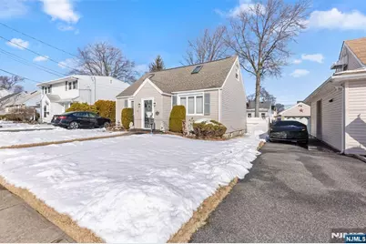 22 Cliff Hill Road, Clifton, NJ 07013 - Photo 27