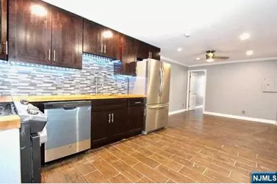 108-110 Cross Street 2M #2M, Harrison, NJ 07029 - Photo 3