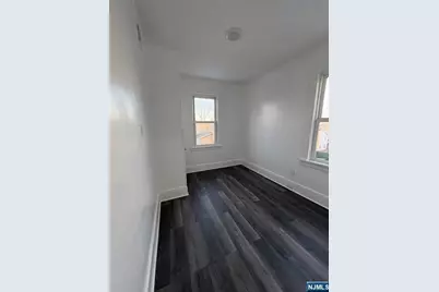 114 Overlook Avenue 2nd Floor #2nd floor, Belleville, NJ 07109 - Photo 5