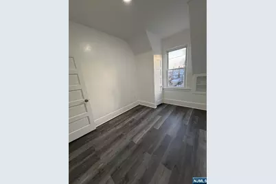 114 Overlook Avenue 2nd Floor #2nd floor, Belleville, NJ 07109 - Photo 9