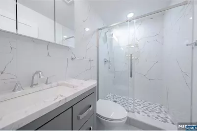 37 Myrtle, Edgewater, NJ 07020 - Photo 17