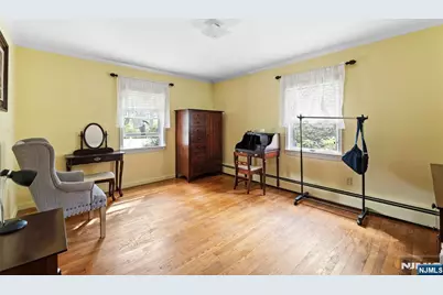 160 Spring Valley Road, Park Ridge, NJ 07656 - Photo 15