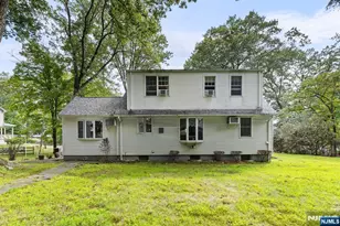 160 Spring Valley Rd, Park Ridge, NJ 07656 - Photo 37