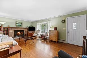 160 Spring Valley Rd, Park Ridge, NJ 07656 - Photo 9