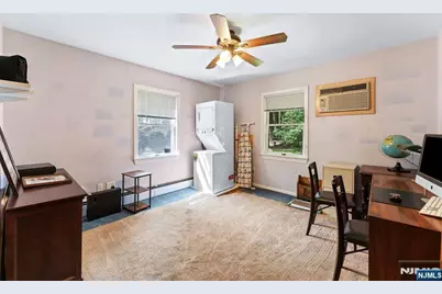 160 Spring Valley Road, Park Ridge, NJ 07656 - Photo 17