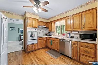 160 Spring Valley Road, Park Ridge, NJ 07656 - Photo 23