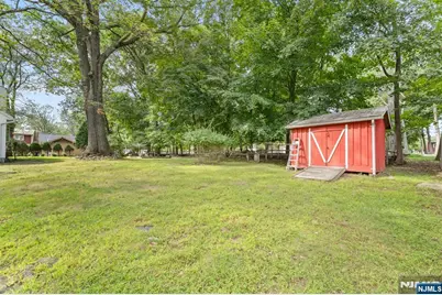 160 Spring Valley Road, Park Ridge, NJ 07656 - Photo 39