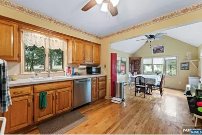 160 Spring Valley Road, Park Ridge, NJ 07656 - Photo 21