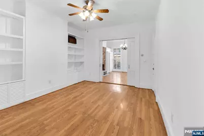 564 Hudson Avenue, Weehawken, NJ 07086 - Photo 7