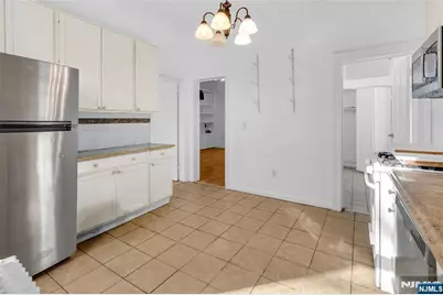 564 Hudson Avenue, Weehawken, NJ 07086 - Photo 9