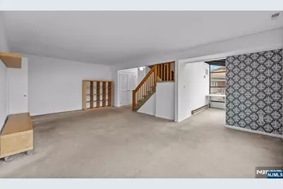 319 Gorge Road 5 #5, Cliffside Park, NJ 07010 - Photo 3