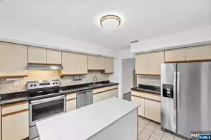 319 Gorge Road 5, Cliffside Park, NJ 07010 - Photo 7