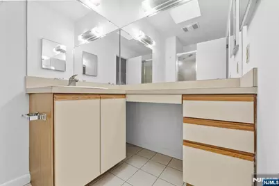 319 Gorge Road 5 #5, Cliffside Park, NJ 07010 - Photo 19