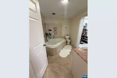 408 Union Street, Carlstadt, NJ 07072 - Photo 13