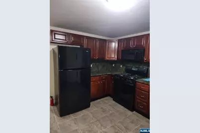 500 Weart Avenue 2 #2, Lyndhurst Township, NJ 07071 - Photo 9