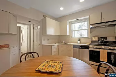 120 Van Buren Avenue, Teaneck Township, NJ 07666 - Photo 7